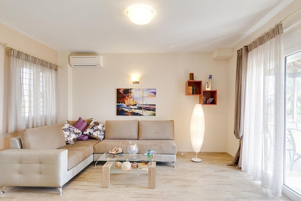 Villa Nefeli - Akti Salonikiou A Áyios Nikólaos Ngoại thất bức ảnh