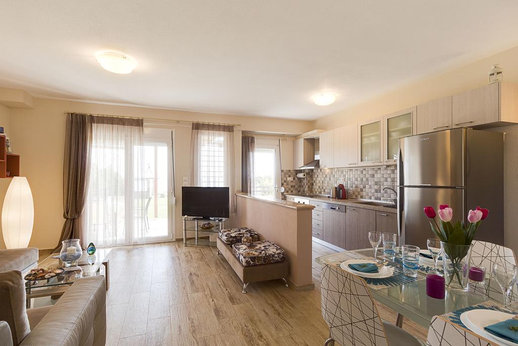 Villa Nefeli - Akti Salonikiou A Áyios Nikólaos Ngoại thất bức ảnh