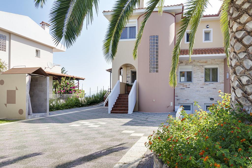 Villa Nefeli - Akti Salonikiou A Áyios Nikólaos Ngoại thất bức ảnh